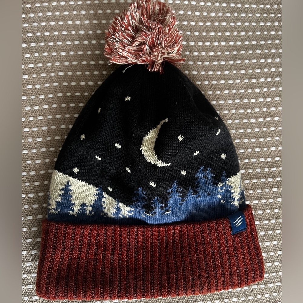 Night Sky Crescent Moon Hat - Picture 4 of 4